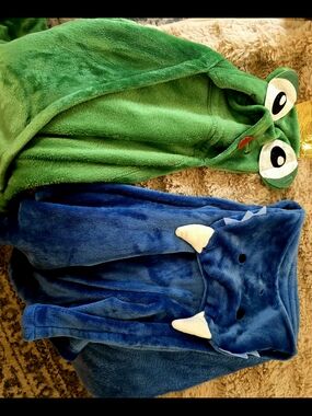Frog prince and monster hooded blanket
